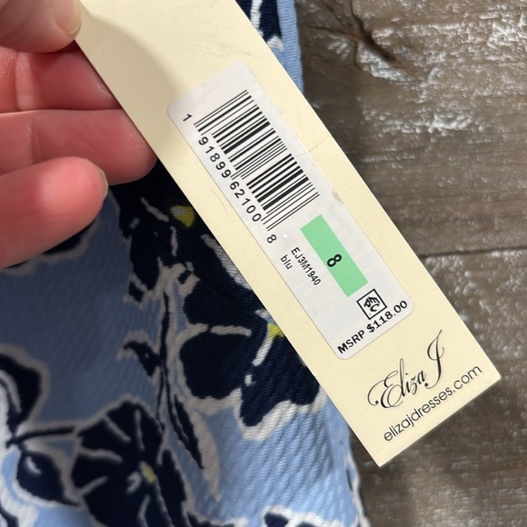 Eliza J blue floral with lace shift dress size 8 - Picture 8 of 10